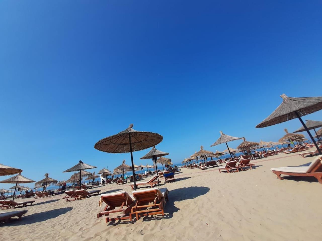 Sea View Studio Durrës Eksteriør billede